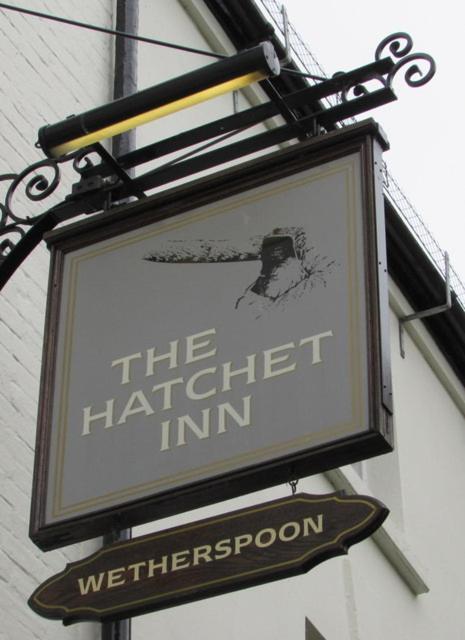 The Hatchet Inn Wetherspoon Ньюбери Экстерьер фото